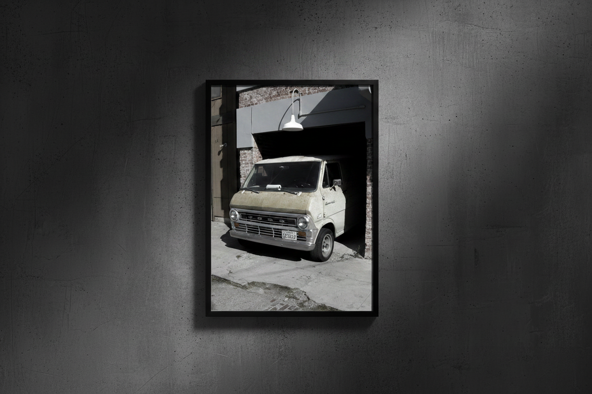 Econoline - Portrait Frame